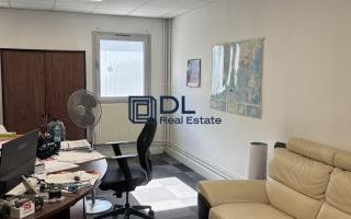 Entrepôt à louer à Buc - 1 470 m²