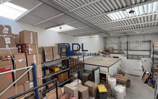 Entrepôt à louer à Buc - 1 470 m²