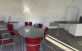 Entrepôt à vendre à Essarts-le-Roi - 953 m²