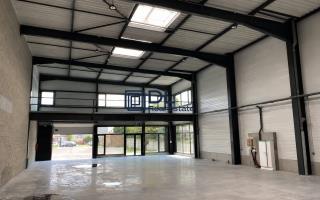 Entrepôt à louer à Villeneuve-d Ascq - 580 m²