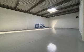 Entrepôt à louer à Coignières - 882 m²
