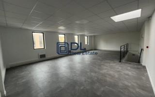 Entrepôt à louer à Mureaux - 3 266 m²