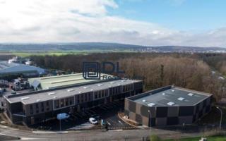Entrepôt à louer à Mureaux - 3 266 m²