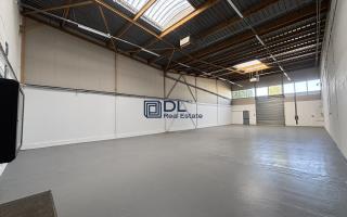 Entrepôt à louer à Coignières - 443 m²