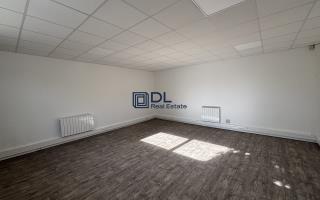 Entrepôt à louer à Coignières - 443 m²