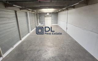 Entrepôt à louer à Coignières - 443 m²